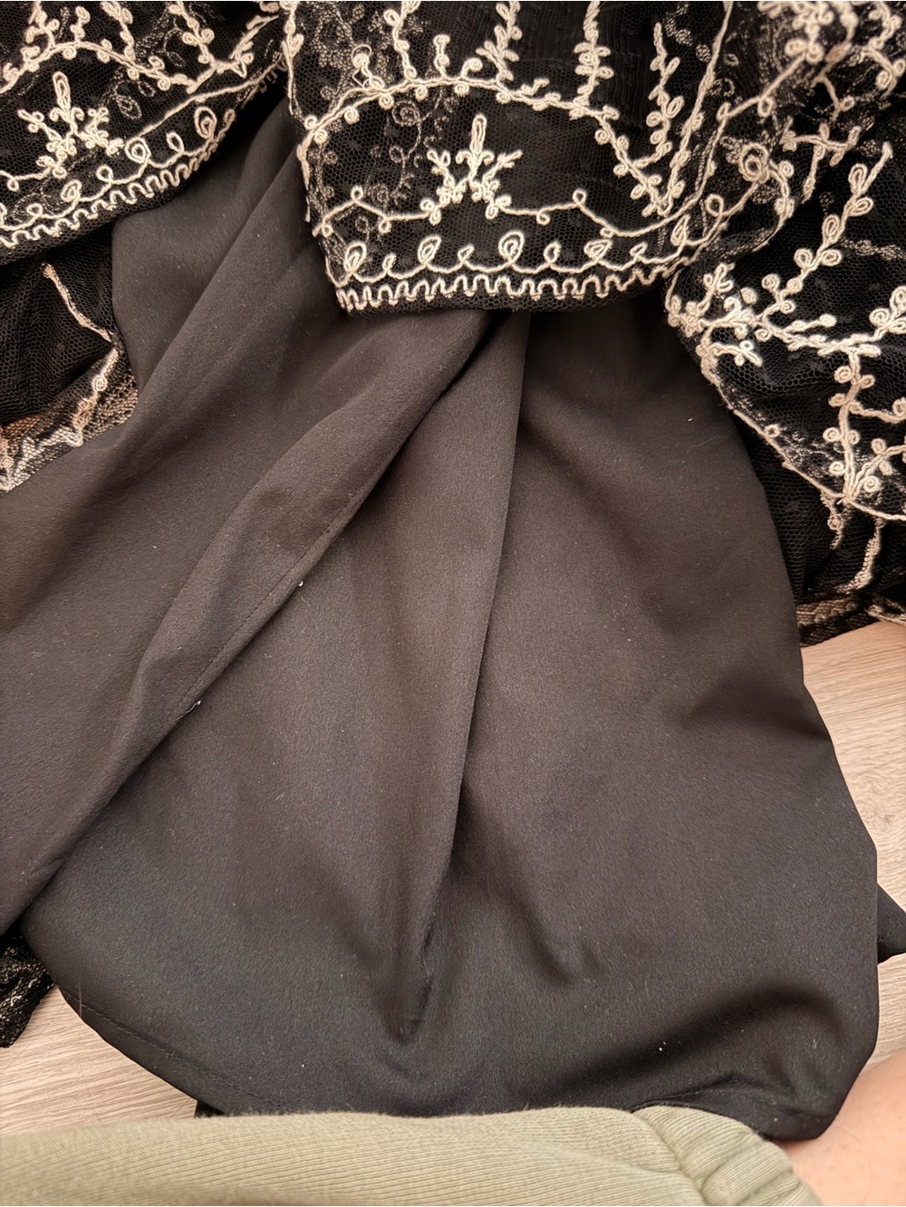 Black and White Embroidered Dress - Picture 7 of 9